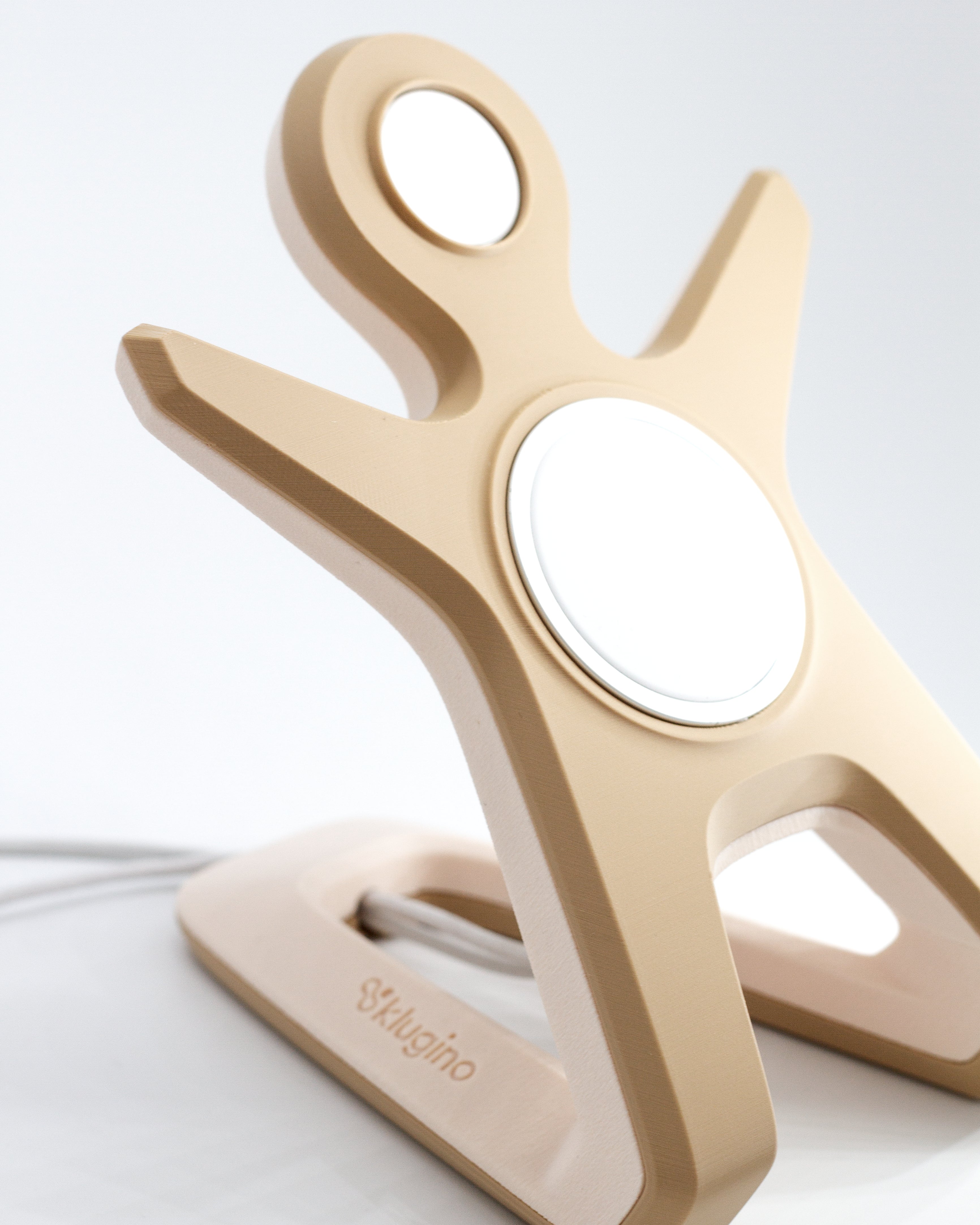 The Hugger Docking Stand 2 in 1