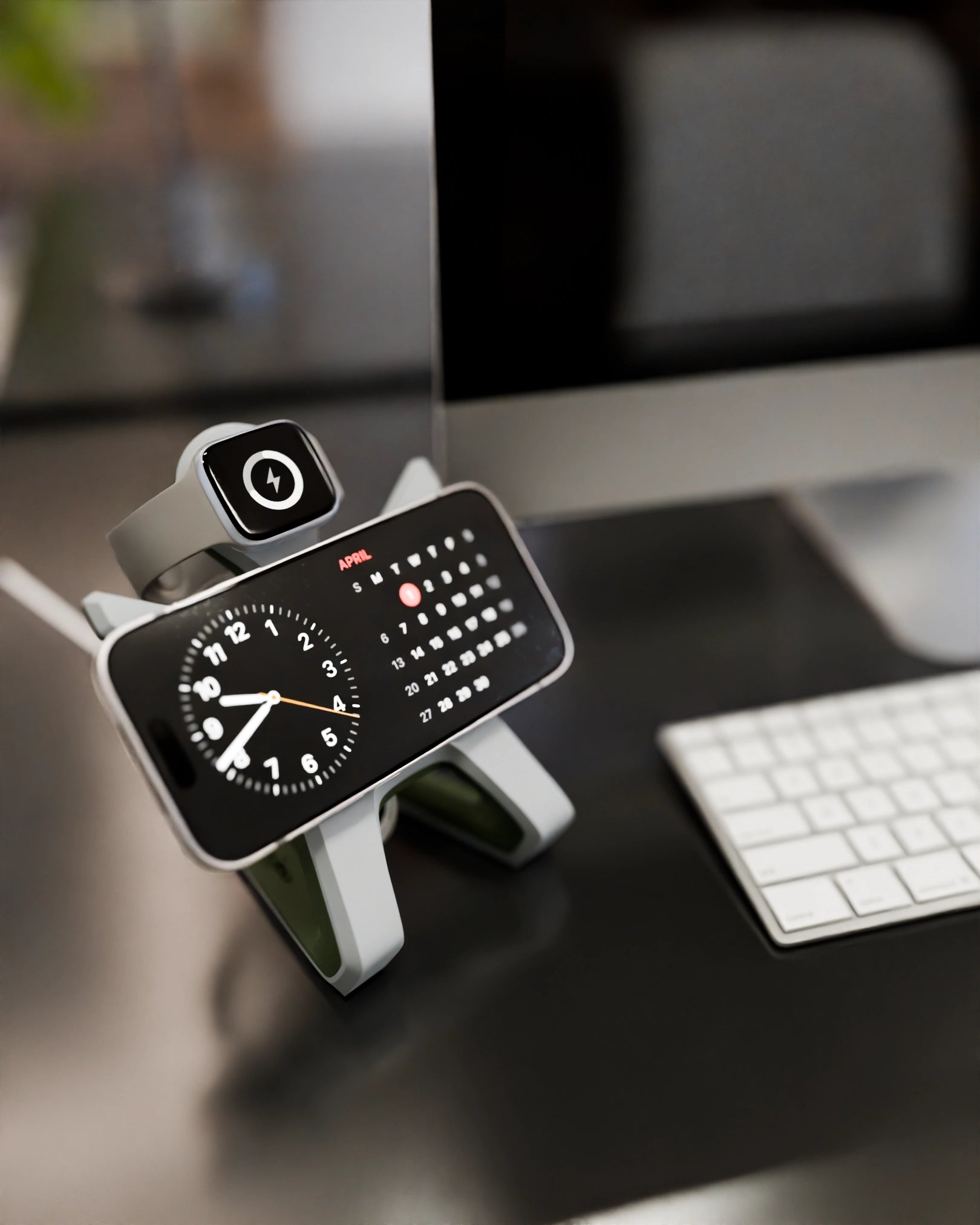 The Hugger Docking Stand 2 in 1