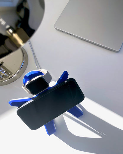 The Hugger Docking Stand 2 in 1