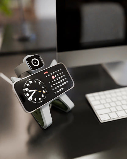 The Hugger Docking Stand 2 in 1