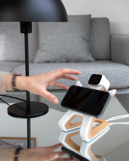 The Hugger Docking Stand 2 in 1